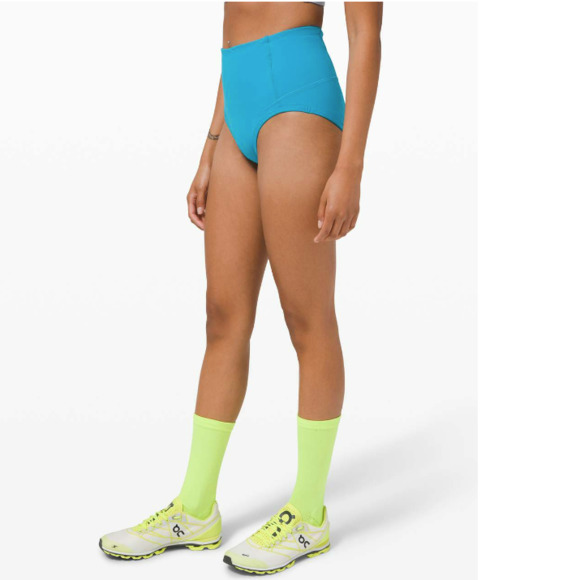 Lululemon Swift Speed Race Brief
Turquoise Tide Size 4 - Picture 3 of 4